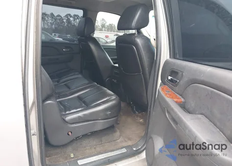 2007 Chevrolet Suburban 1500 Lt z USA, uszkodzony, nr VIN 3GNFC16J27G102386